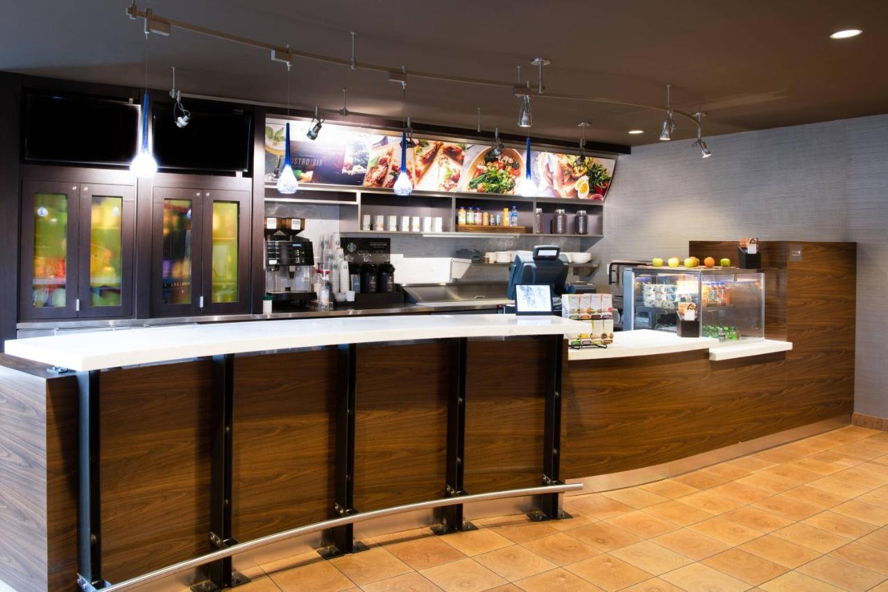 Courtyard By Marriott Newark Silicon Valley Екстериор снимка