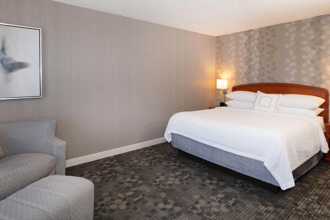 Courtyard By Marriott Newark Silicon Valley Екстериор снимка