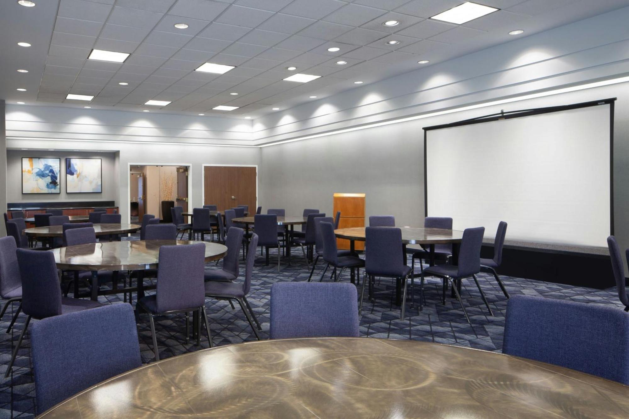Courtyard By Marriott Newark Silicon Valley Екстериор снимка