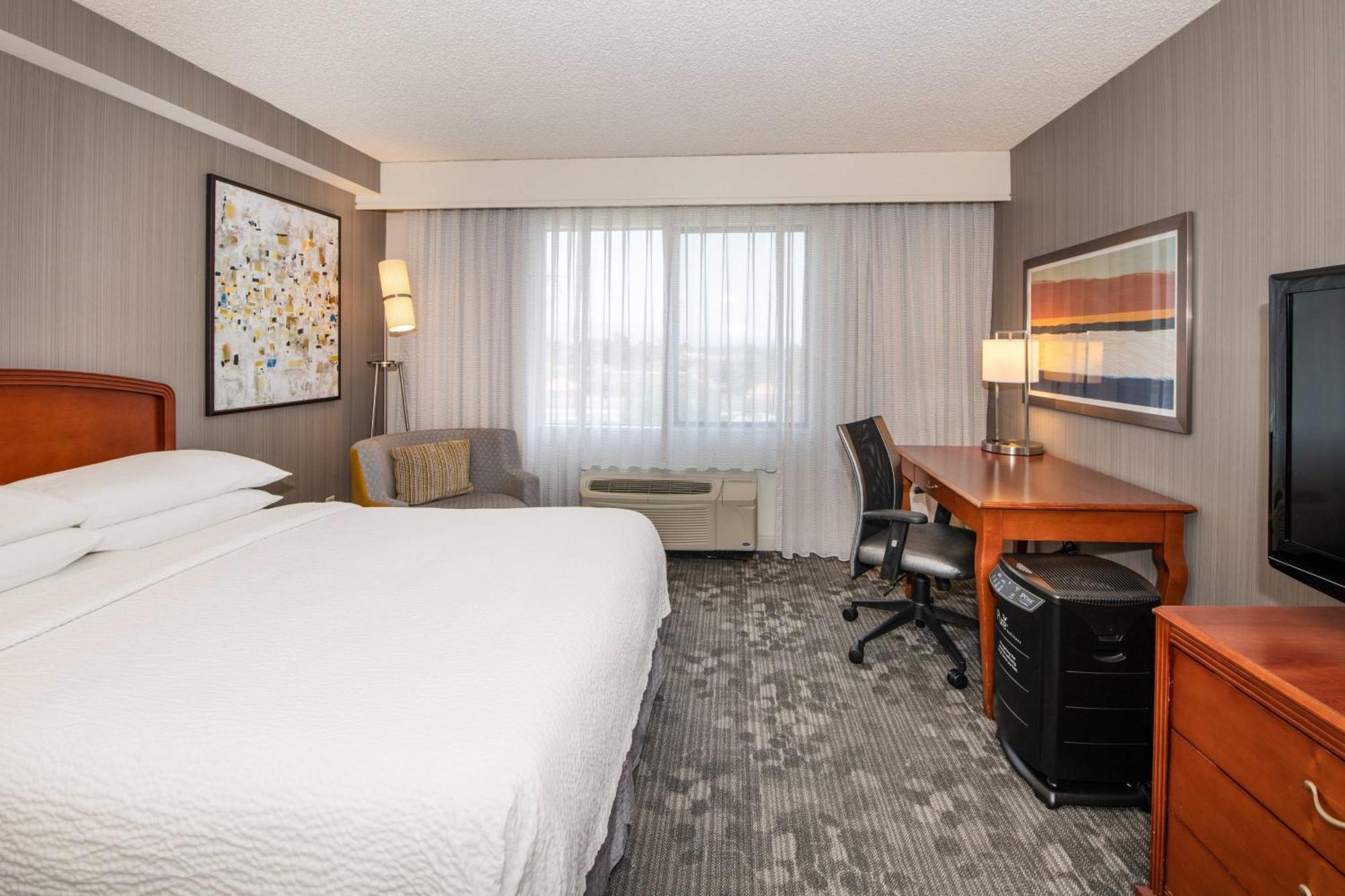 Courtyard By Marriott Newark Silicon Valley Екстериор снимка