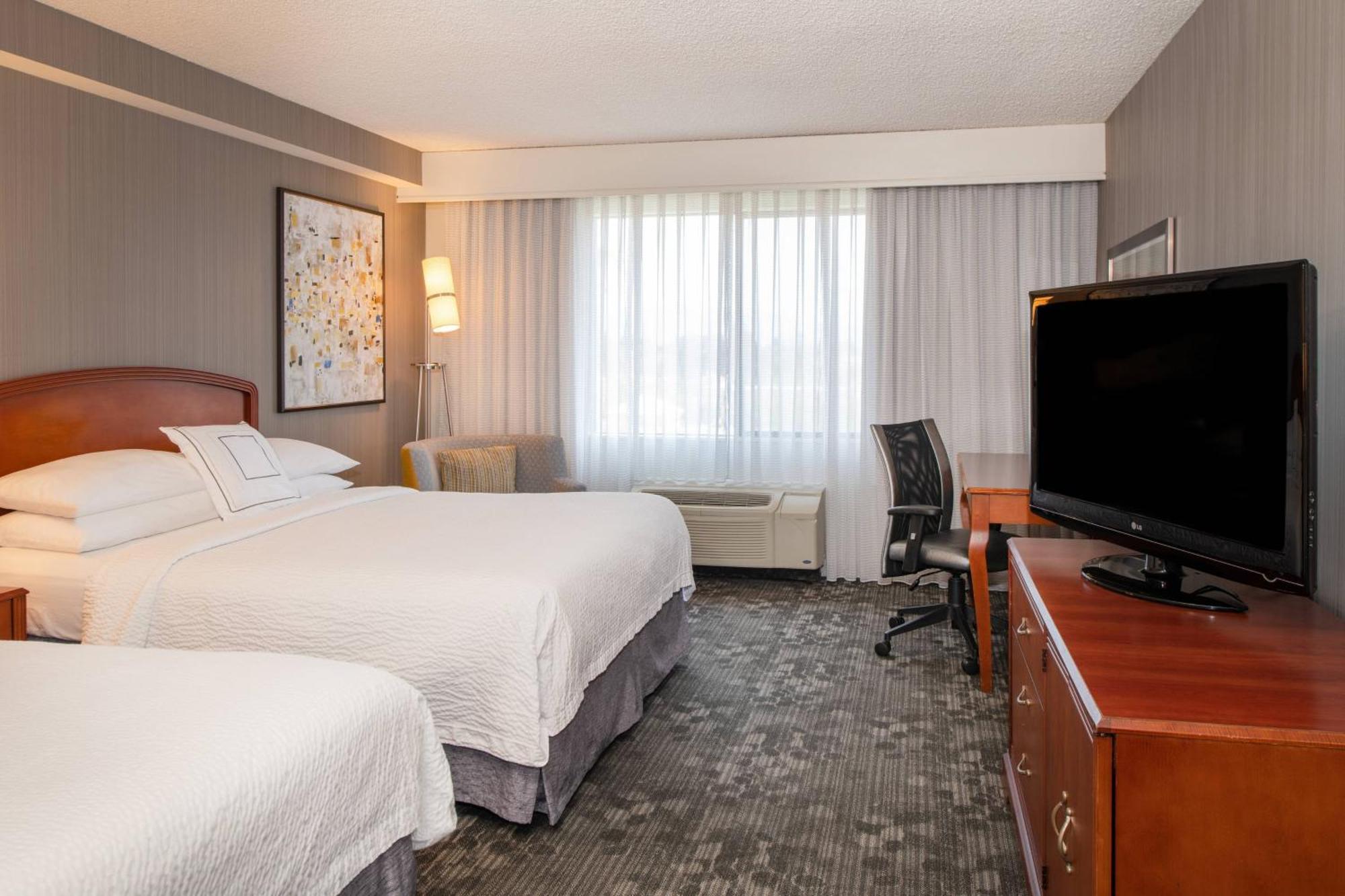 Courtyard By Marriott Newark Silicon Valley Екстериор снимка