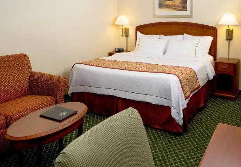 Courtyard By Marriott Newark Silicon Valley Екстериор снимка