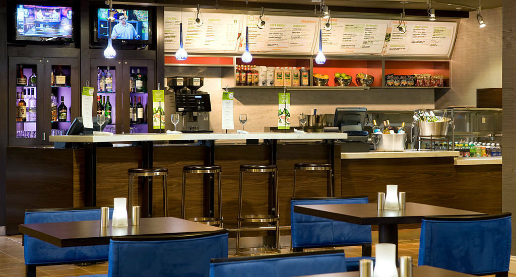 Courtyard By Marriott Newark Silicon Valley Екстериор снимка